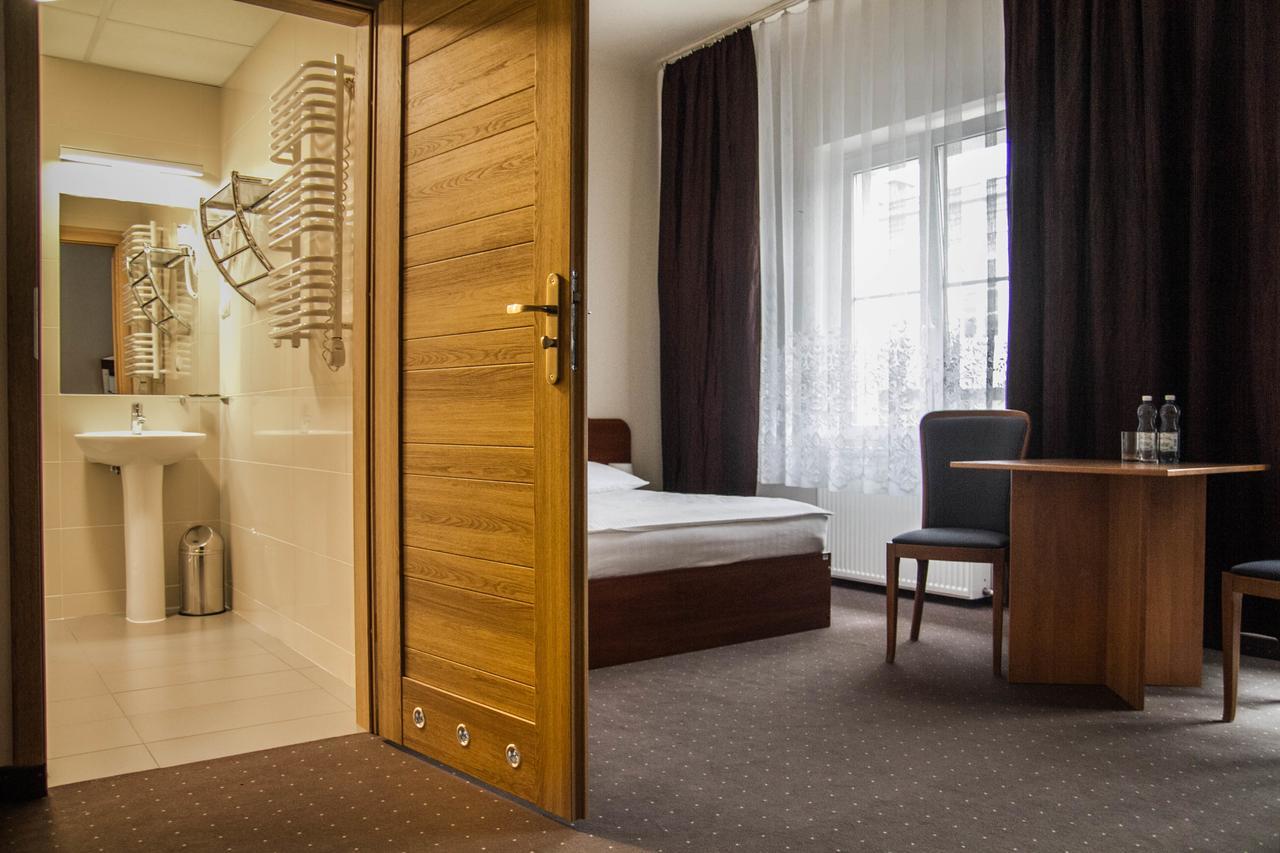 Hotel Mazowiecki Wow Varsavia Esterno foto
